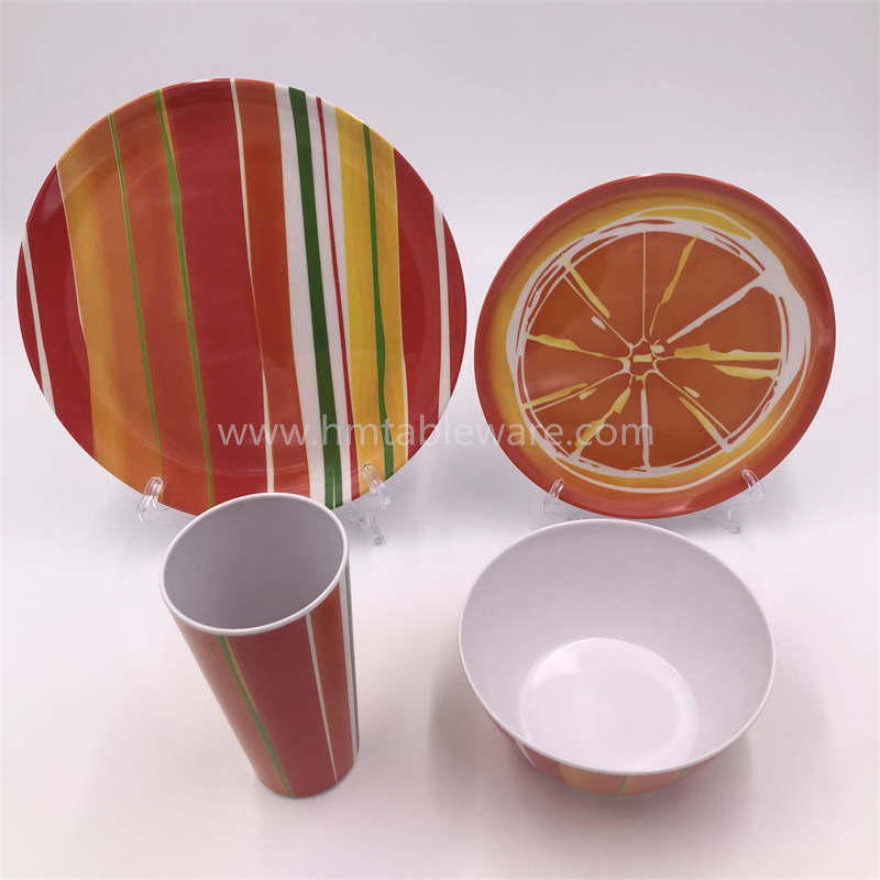 Dine al Fresco with Melamine Dinnerware